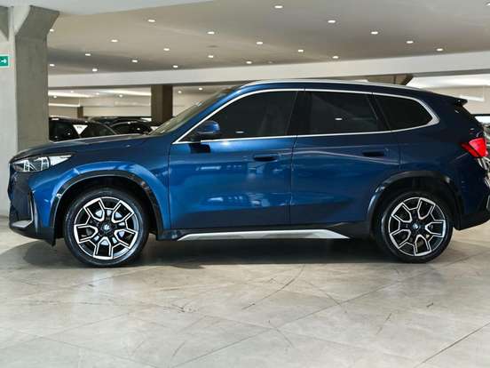 BMW-X1-2024