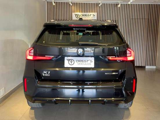 BMW-X1-2022