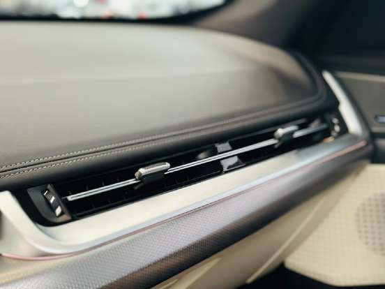 BMW-X1-2023
