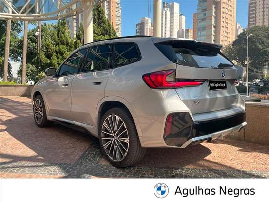 BMW-X1-2023