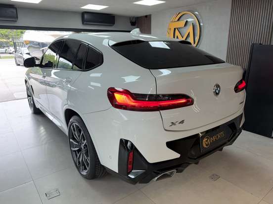 BMW-X4-2023