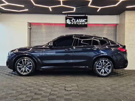 BMW-X4-2022