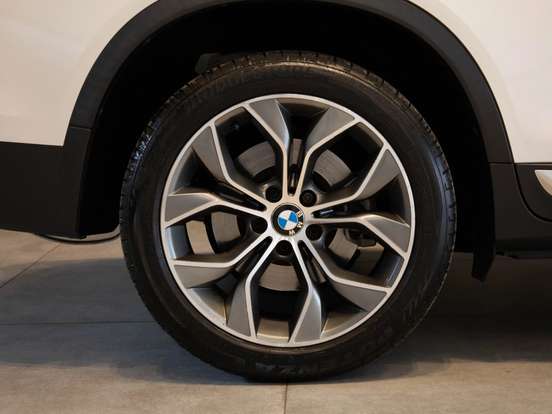 BMW-X4-2017
