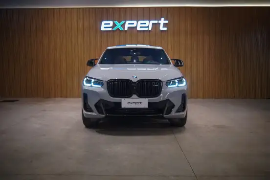 BMW-X4-2022