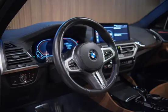 BMW-X4-2022