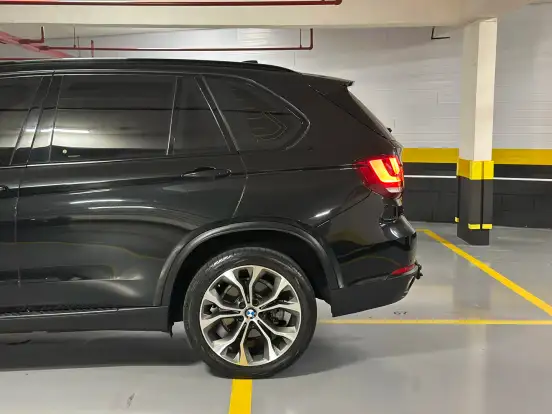 BMW-X5-3.0 FULL 4X4 35I 6 CILINDROS 24V GASOLINA 4P AUTOMÁTICO BMW-X5-2015