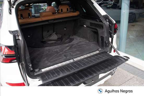 BMW-X5-2023