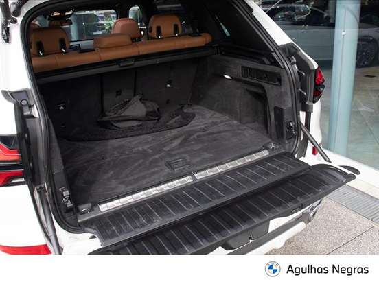 BMW-X5-3.0 I6 TURBO HÍBRIDO XDRIVE50E M SPORT AUTOMÁTICO BMW-X5-2023