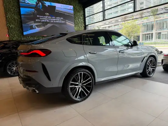 BMW-X6-2025