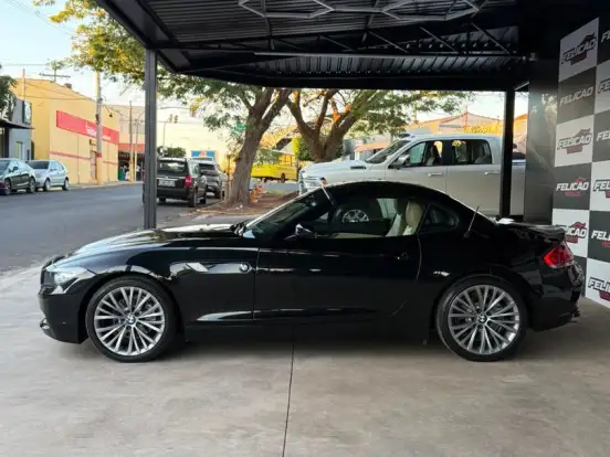 BMW-Z4-2.5 I6 GASOLINA SDRIVE23I AUTOMÁTICO BMW-Z4-2011