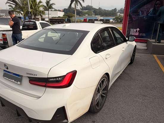 BMW-320i-2.0 16V TURBO FLEX M SPORT AUTOMÁTICO BMW-320i-2023