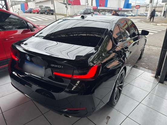 BMW-320i-2025