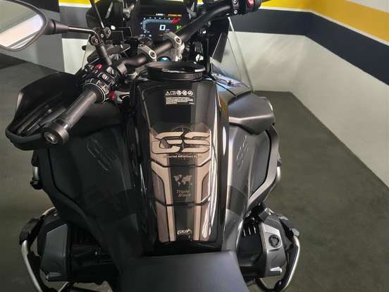 BMW-R 1250 GS TRIPLE BLACK BMW-R 1250 GS TRIPLE BLACK-2024