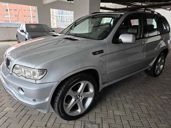BMW-X5-4.4 SPORT 4X4 V8 32V GASOLINA 4P AUTOMÁTICO BMW-X5-2001