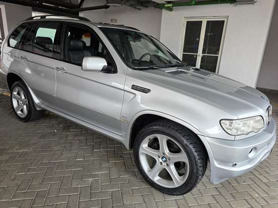 BMW-X5-4.4 SPORT 4X4 V8 32V GASOLINA 4P AUTOMÁTICO BMW-X5-2001