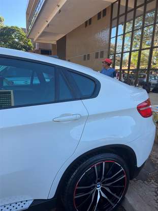 BMW-X6-2010