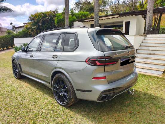 BMW-X7-4.4 V8 GASOLINA M60i STEPTRONIC BMW-X7-2024