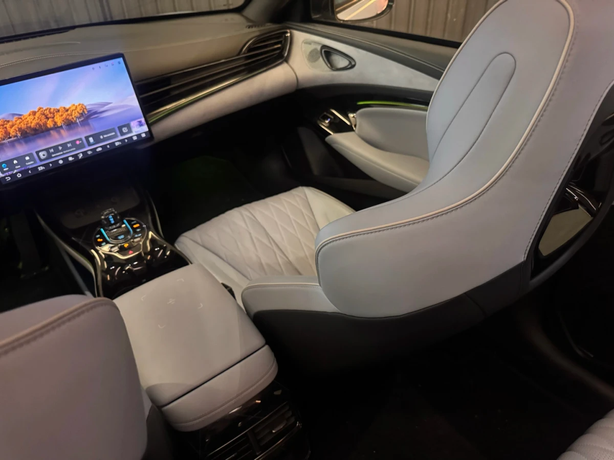 BYD Seal — foto 9