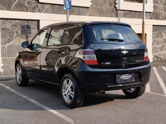 CHEVROLET-AGILE-2012