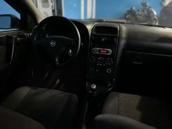 CHEVROLET-ASTRA-2001