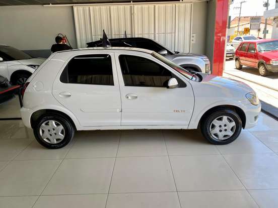CHEVROLET-CELTA-2012