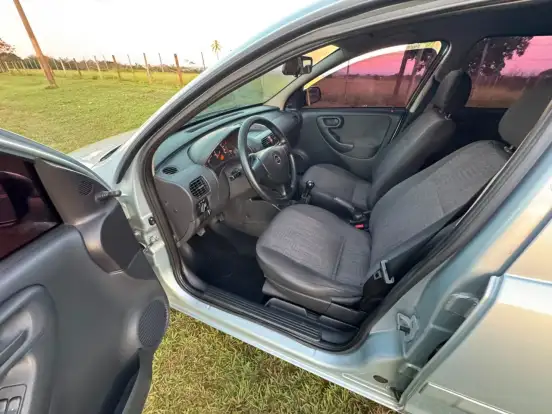 CHEVROLET-CORSA-2011