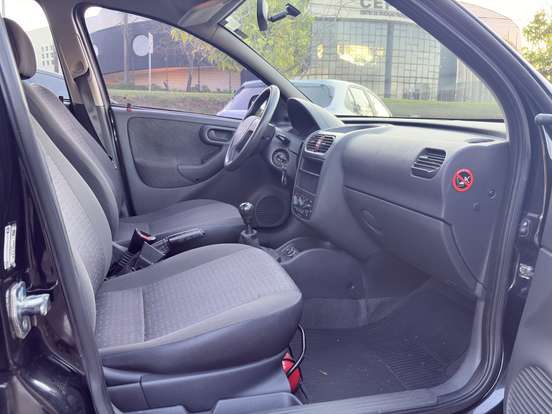 CHEVROLET-CORSA-2012