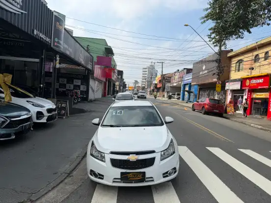 CHEVROLET-CRUZE-2013