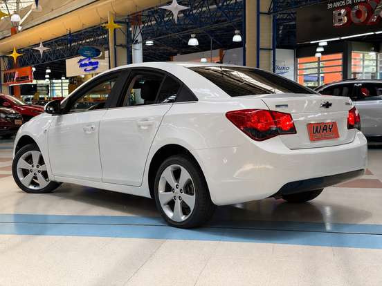 CHEVROLET-CRUZE-2013