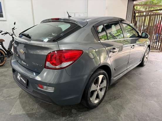 CHEVROLET-CRUZE-2013
