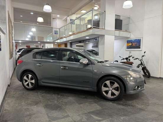 CHEVROLET-CRUZE-2013