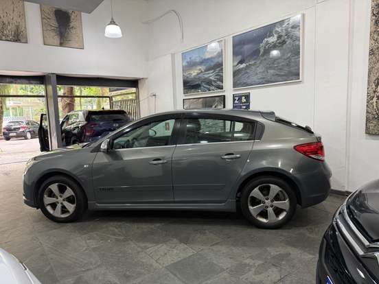 CHEVROLET-CRUZE-2013