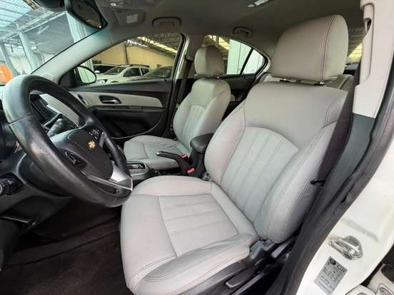 CHEVROLET-CRUZE-2013