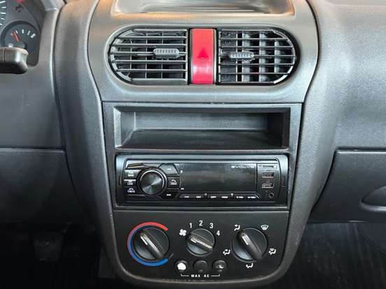 CHEVROLET-MONTANA-2005