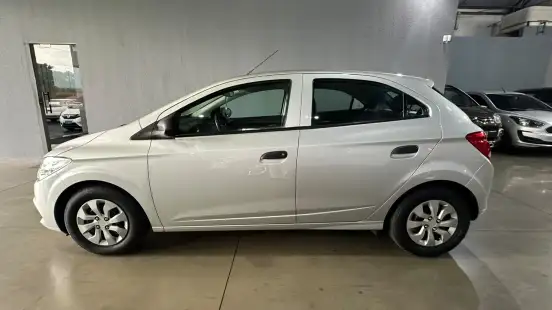 CHEVROLET-ONIX-2018