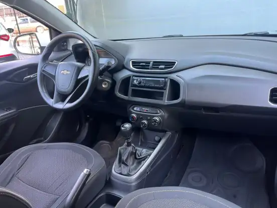 CHEVROLET-ONIX-2013