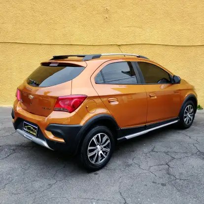 CHEVROLET-ONIX-2017