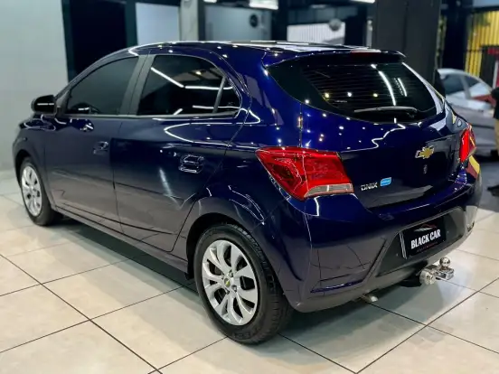 CHEVROLET-ONIX-1.4 MPFI LT 8V FLEX 4P AUTOMÁTICO CHEVROLET-ONIX-2017