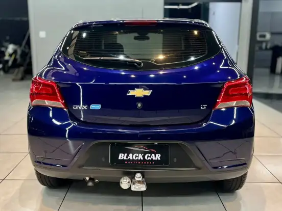 CHEVROLET-ONIX-2017