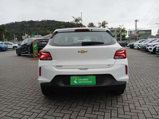 CHEVROLET-ONIX-2024
