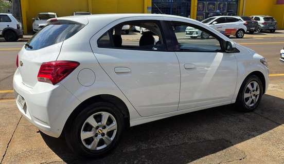 CHEVROLET-ONIX-2019