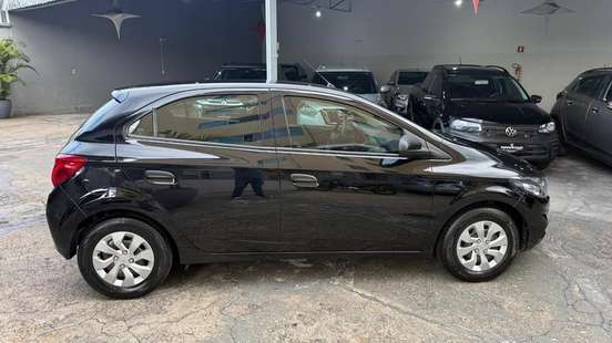 CHEVROLET-ONIX-2020