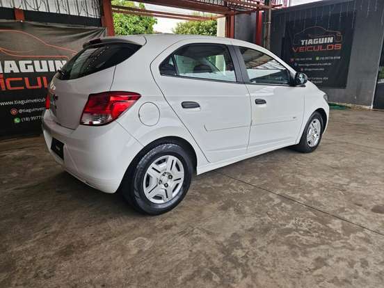 CHEVROLET-ONIX-2017
