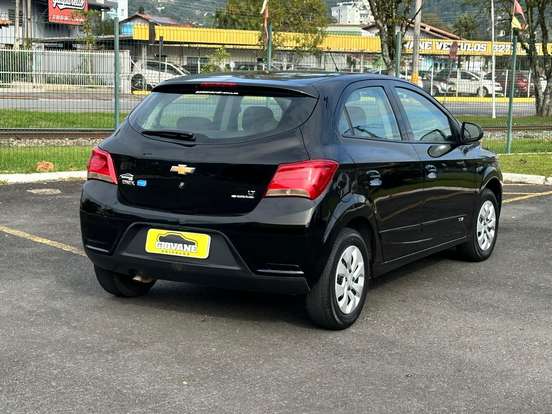 CHEVROLET-ONIX-1.0 MPFI LT 8V FLEX 4P MANUAL CHEVROLET-ONIX-2017