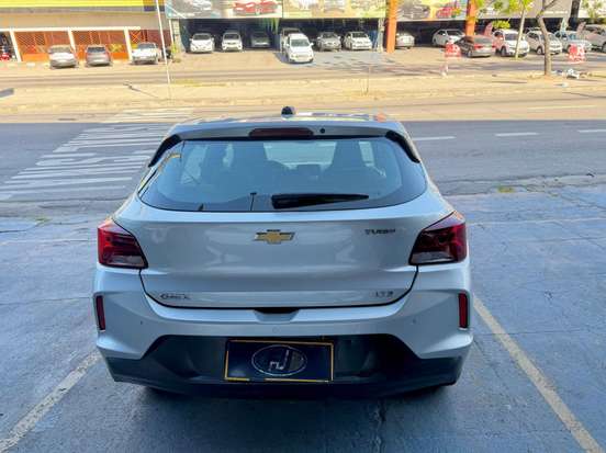 CHEVROLET-ONIX-2019