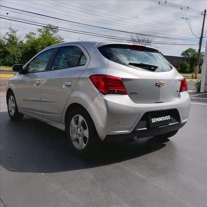 CHEVROLET-ONIX-2019