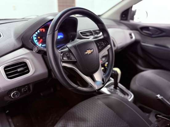 CHEVROLET-ONIX-2017