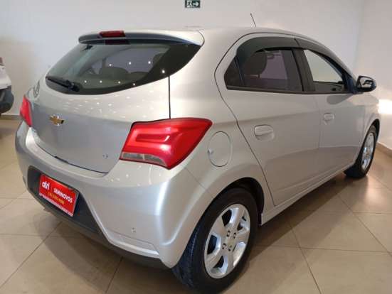 CHEVROLET-ONIX-2019