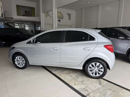 CHEVROLET-ONIX-1.4 MPFI LT 8V FLEX 4P MANUAL CHEVROLET-ONIX-2018