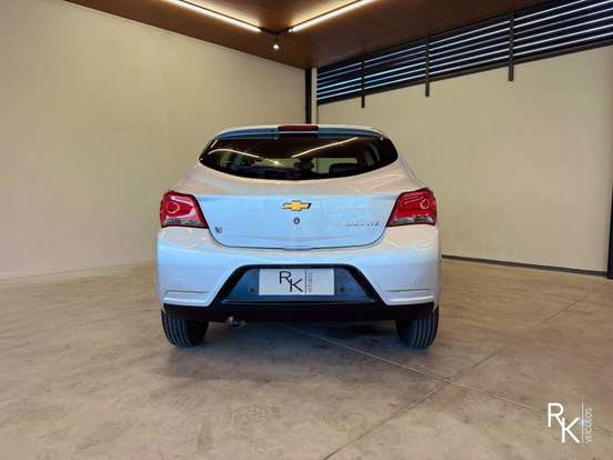 CHEVROLET-ONIX-1.4 MPFI LTZ 8V FLEX 4P AUTOMÁTICO CHEVROLET-ONIX-2016